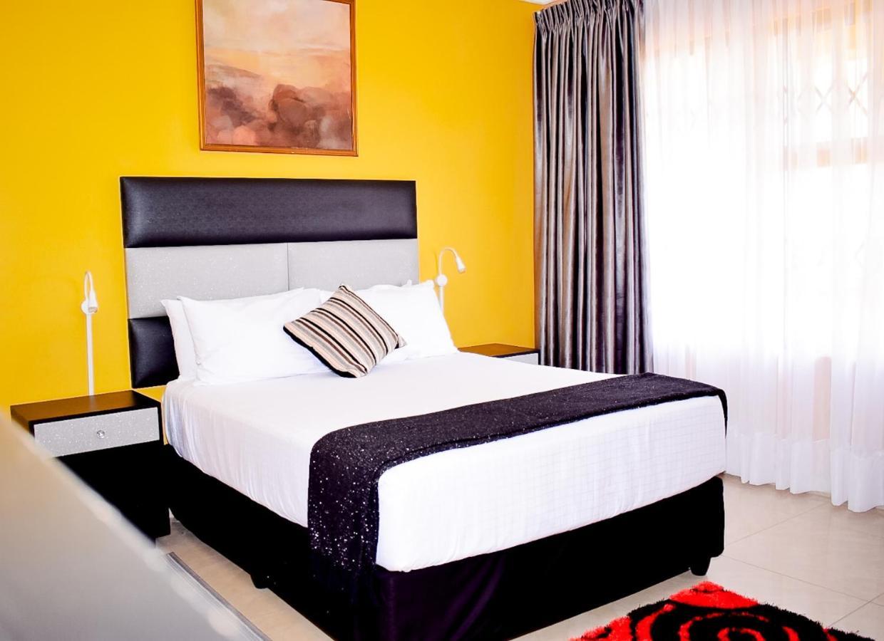 Sada Boutique Hotel Port Edward Exterior photo